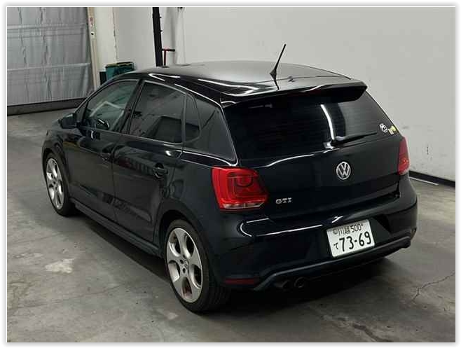 2011 VW POLO