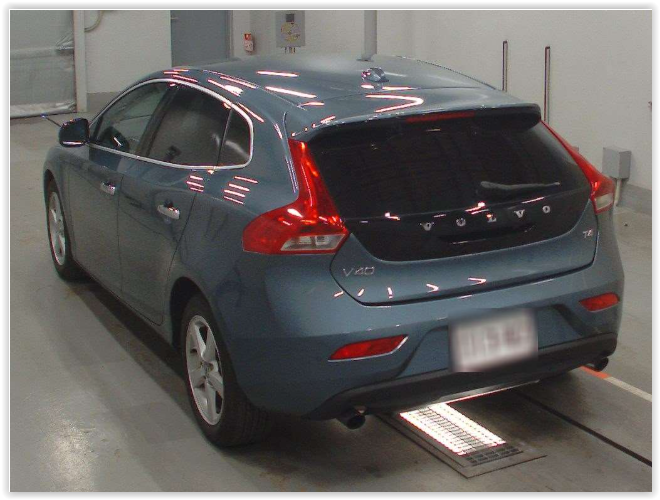 2014 VOLVO V40
