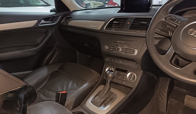 
								Audi Q3 full									