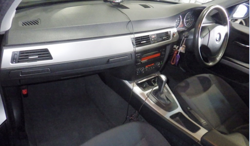 
								BMW 320i full									