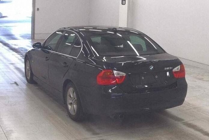 
								BMW 320i full									