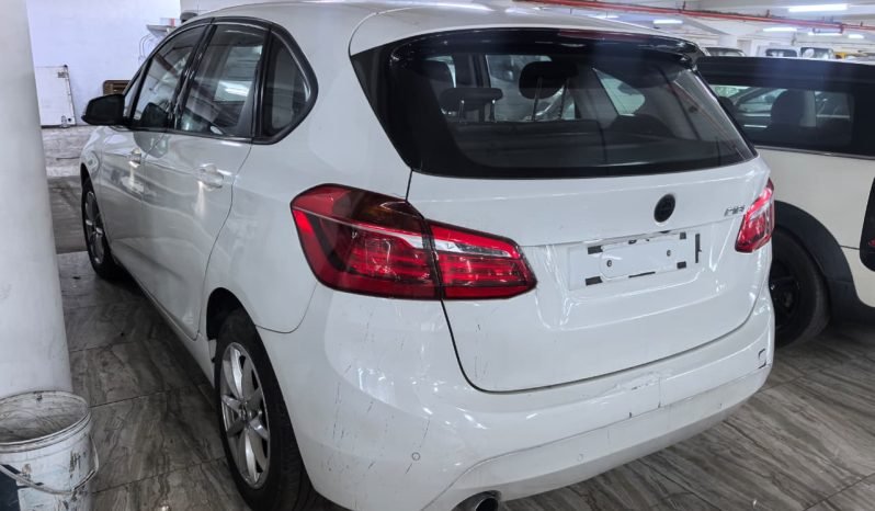 
								BMW 218i full									
