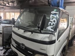 Hino crane truck