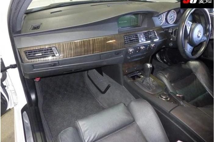 
								BMW 5 full									