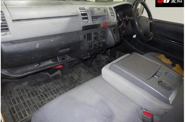 
								Toyota Hiace full									