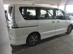 
										Nissan Serena full									