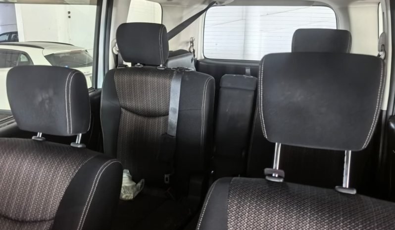 
								Nissan Serena full									
