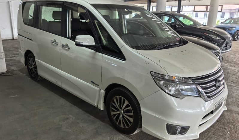 
								Nissan Serena full									