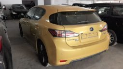Lexus ct200h