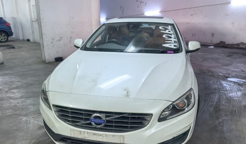 
								Volvo S60 full									