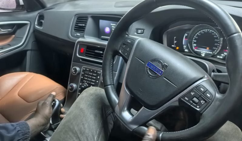 
								Volvo S60 full									