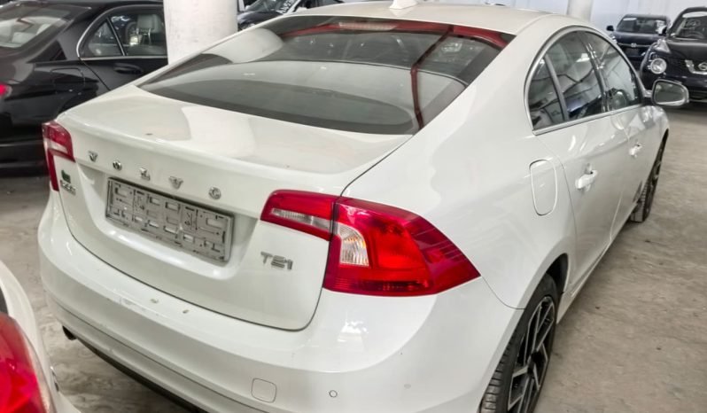 
								Volvo S60 full									