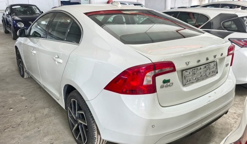 
								Volvo S60 full									