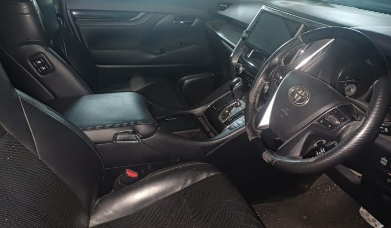 
								TOYOTA VELLFIRE full									