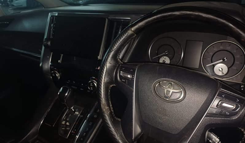
								TOYOTA VELLFIRE full									