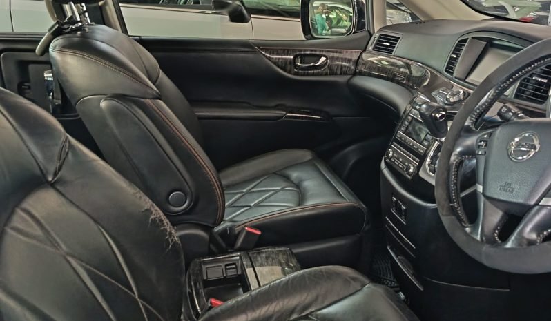 
								NISSAN ELGRAND full									
