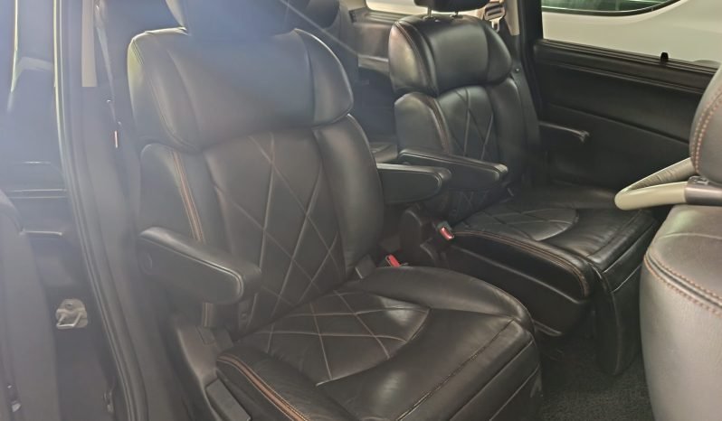 
								NISSAN ELGRAND full									