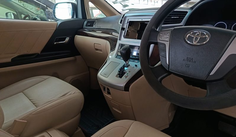 
								TOYOTA VELLFIRE full									