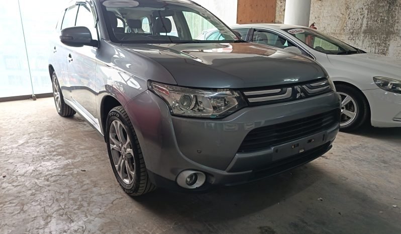 
								MITSUBISHI OUTLANDER full									