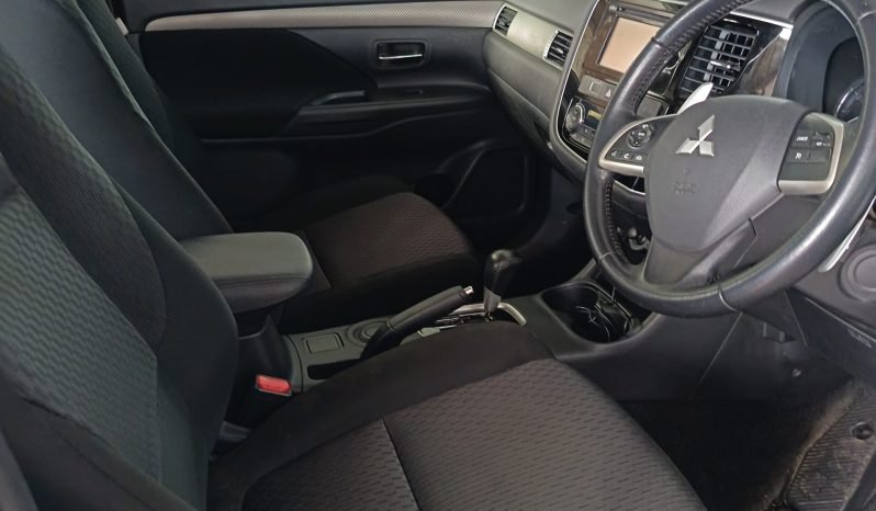 
								MITSUBISHI OUTLANDER full									