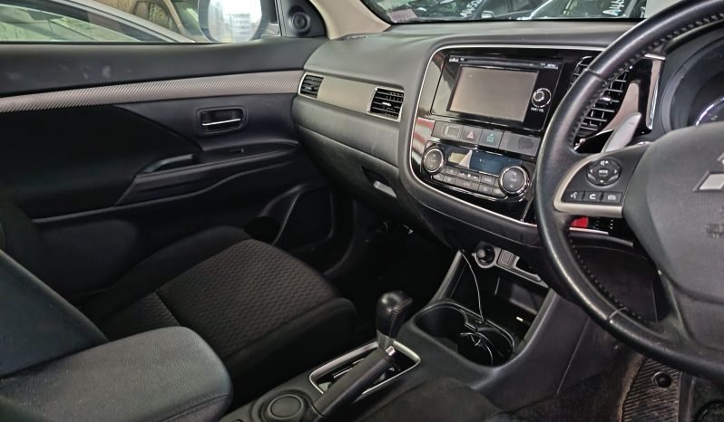 
								MITSUBISHI OUTLANDER full									