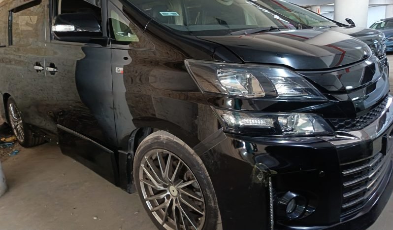 
								TOYOTA VELLFIRE full									