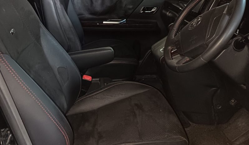 
								TOYOTA VELLFIRE full									
