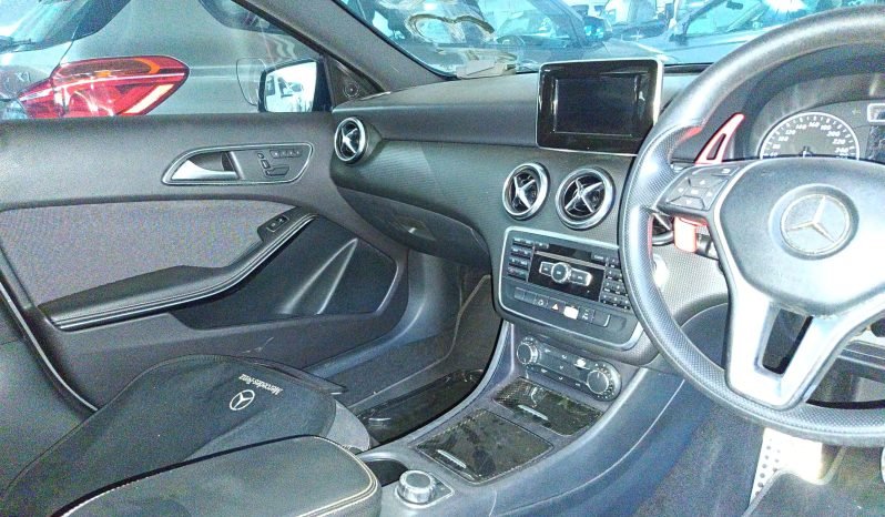
								MERCEDES C180 full									