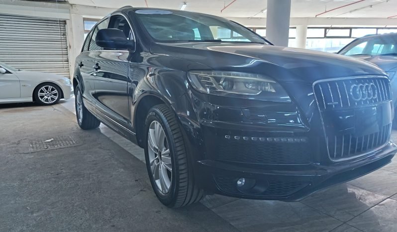 
								AUDI Q7 full									
