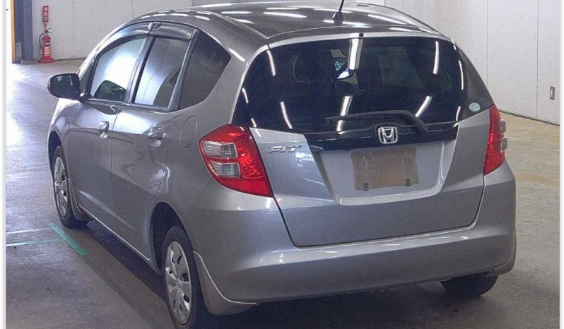 
								Honda Fit full									