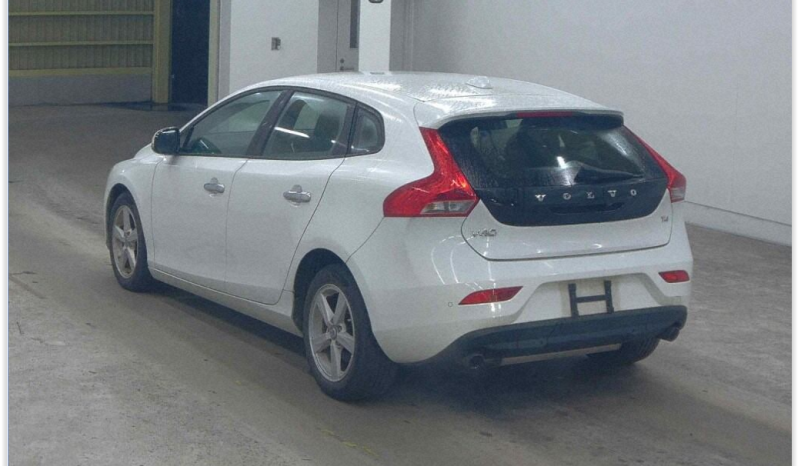 
								Volvo V40 full									