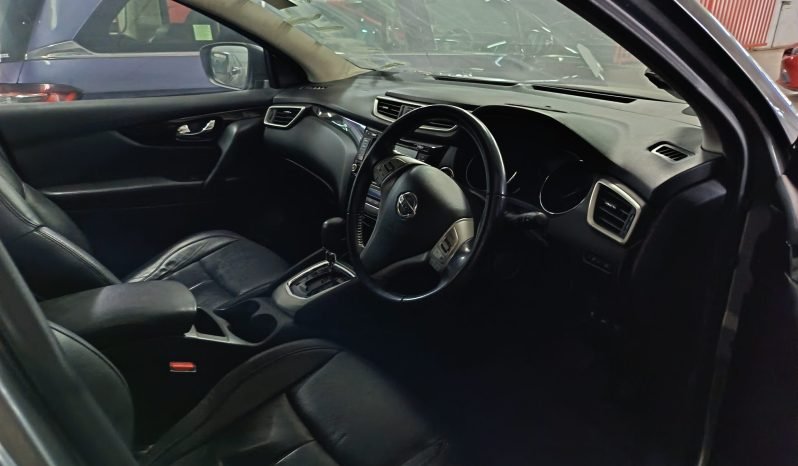 
								NISSAN QASHQAI full									