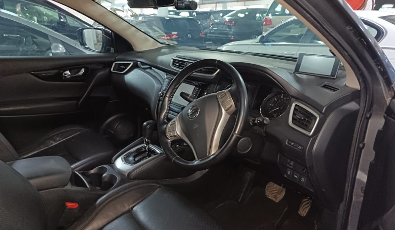 
								NISSAN QASHQAI full									