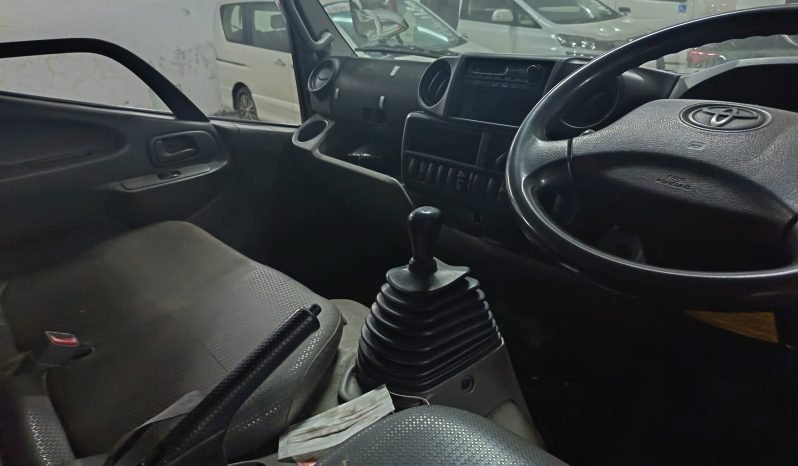 
								TOYOTA full									